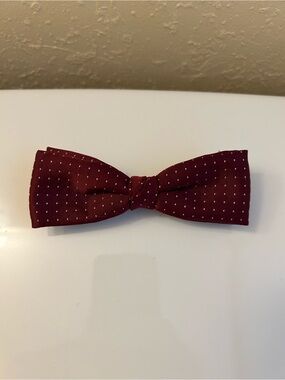 Men's Royal brand vintage Burgundy Polka Dot Bow Tie - Classic Formal Accessory